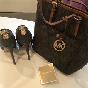 Michael Kors Pumps & Matching bag